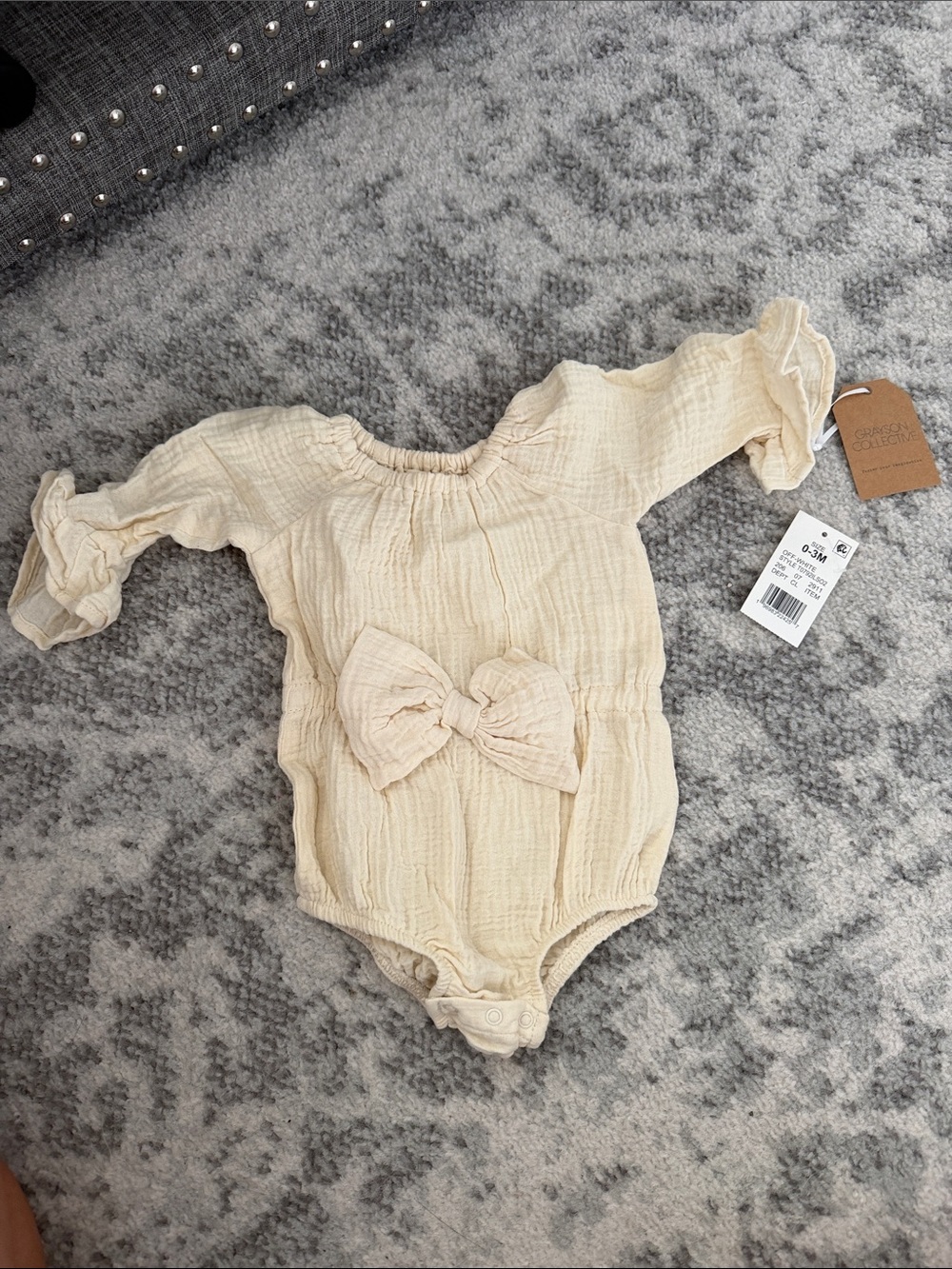 Cream Ruffled Bow Baby One-Piece Bodysuit